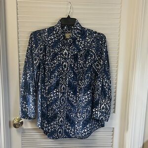 Beautiful Tuckernuck blouse XL